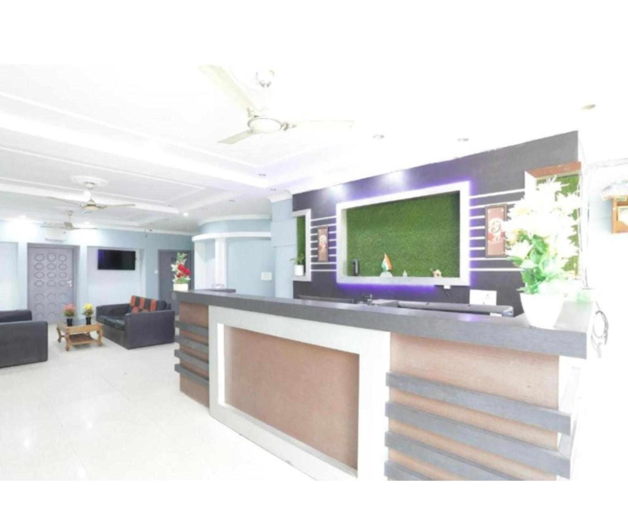Day S Inn Luxury Stay Near Care Hospital In Budget Friendly Price Best Seller Bhubaneswar Ngoại thất bức ảnh
