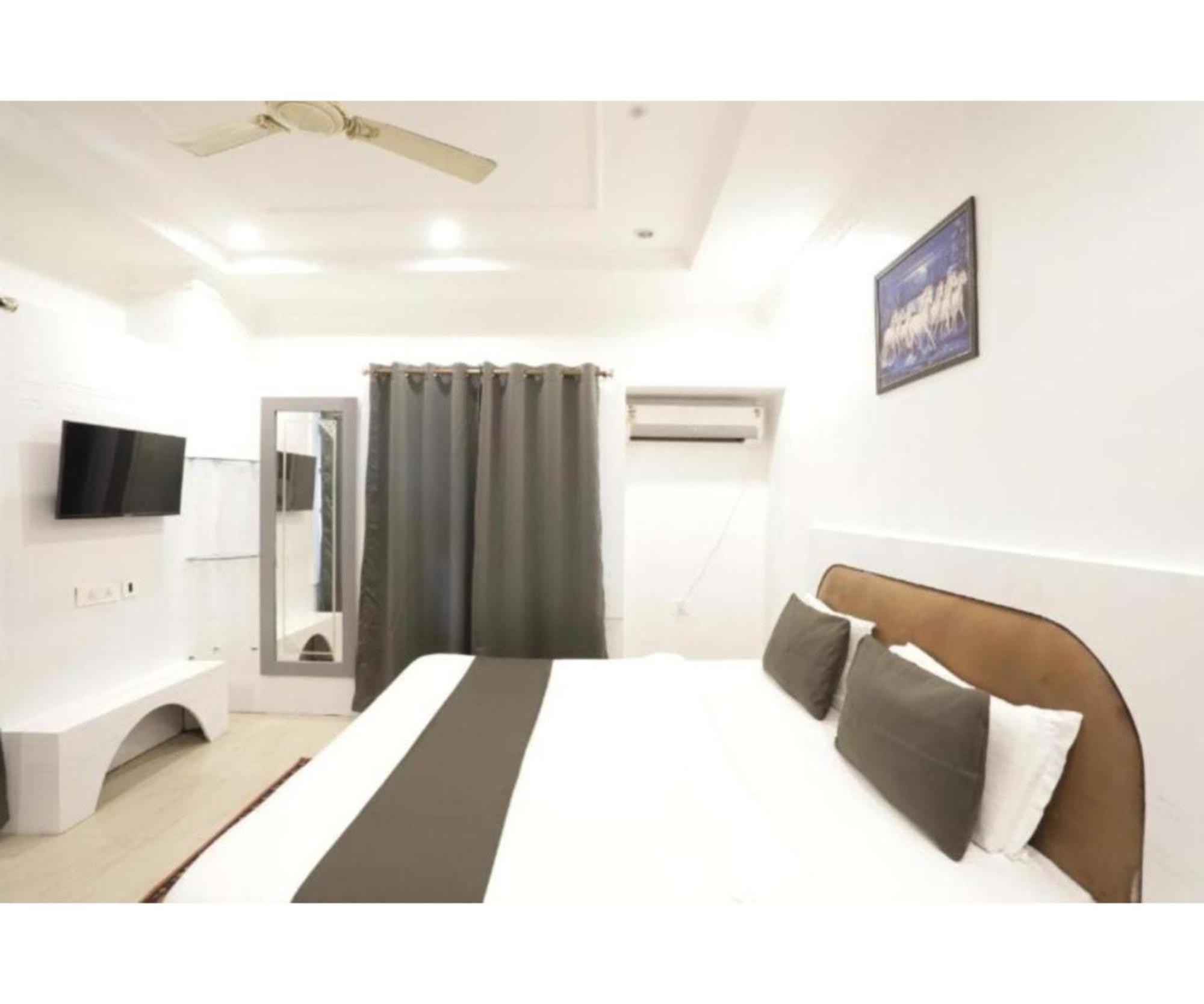 Day S Inn Luxury Stay Near Care Hospital In Budget Friendly Price Best Seller Bhubaneswar Ngoại thất bức ảnh