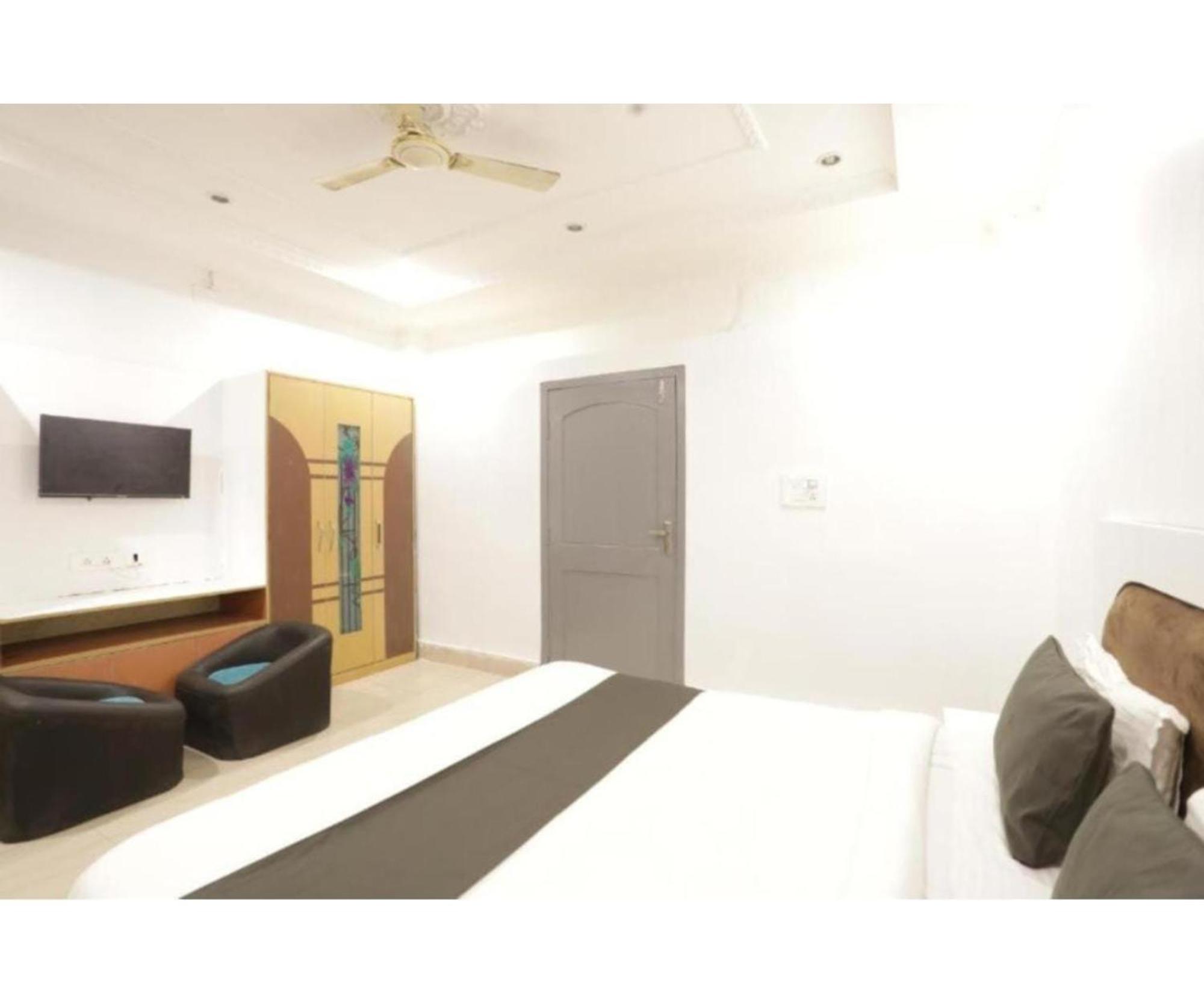 Day S Inn Luxury Stay Near Care Hospital In Budget Friendly Price Best Seller Bhubaneswar Ngoại thất bức ảnh
