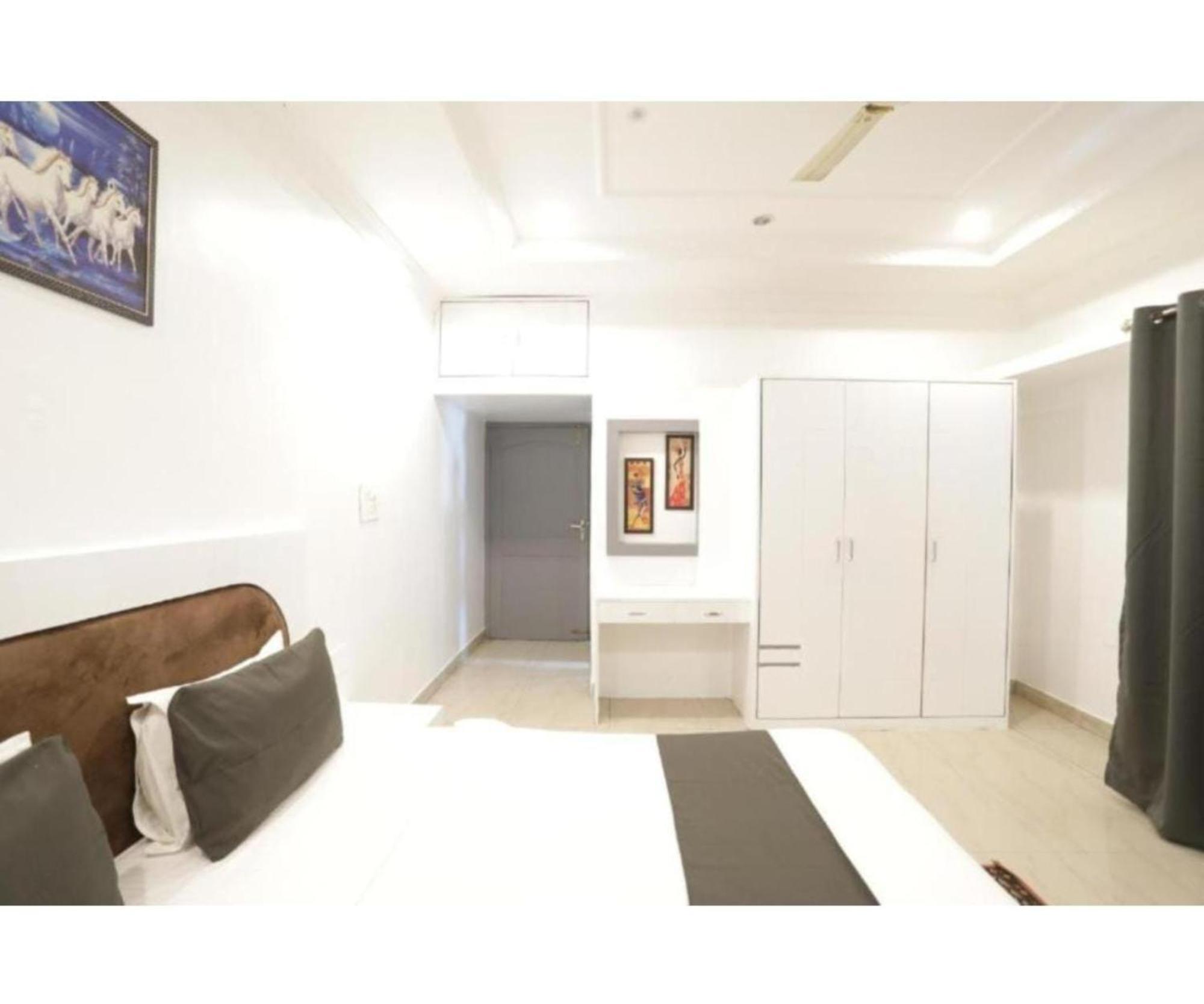 Day S Inn Luxury Stay Near Care Hospital In Budget Friendly Price Best Seller Bhubaneswar Ngoại thất bức ảnh